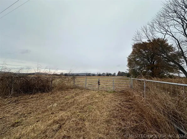 Celia Berryhill Rd, Okmulgee, OK 74447