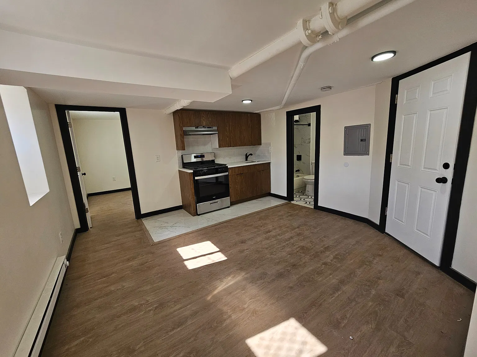 1 bed, $1,395 — Photo 3