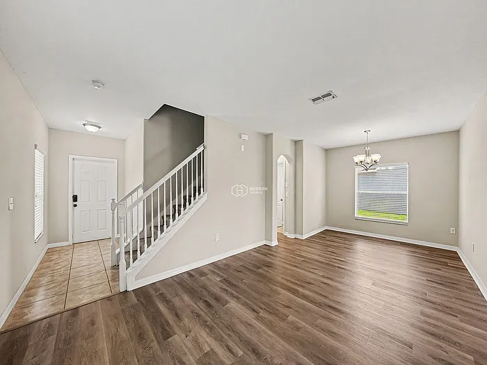 1941 Hawks View Dr — Photo 3