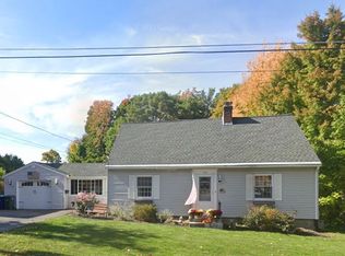 160 Grove Ave, Leominster, MA 01453