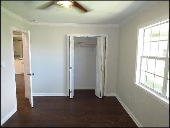5th image of 502 W Woodlawn