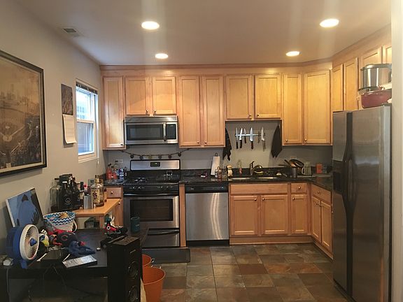 3rd image of 1730 W Beach Ave #1