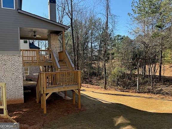4th image of 5642 Meadow View Dr