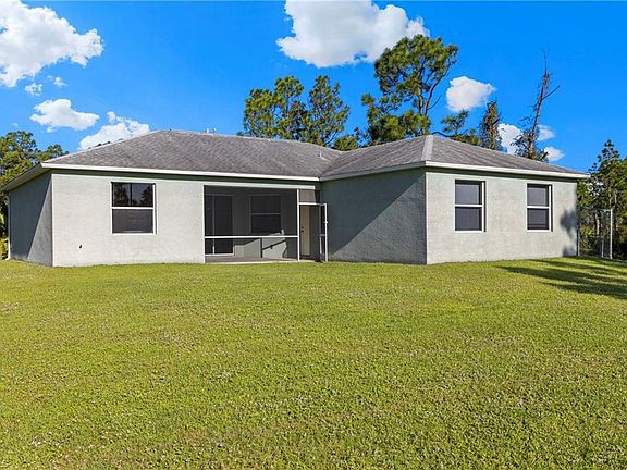 Home For Sale In Lehigh Acres