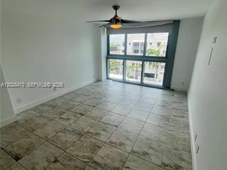 2655 Collins Avenue Cu #602 — Photo 12