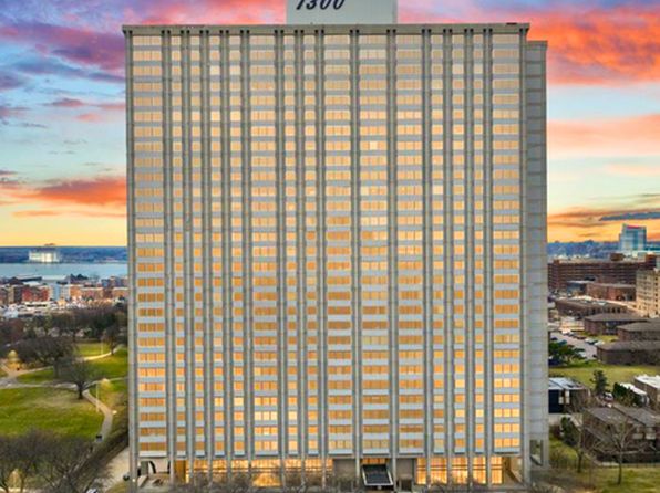 1300 E Lafayette St APT 2803, Detroit, MI 48207