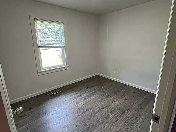 3512 N Kingsley Dr — Photo 7