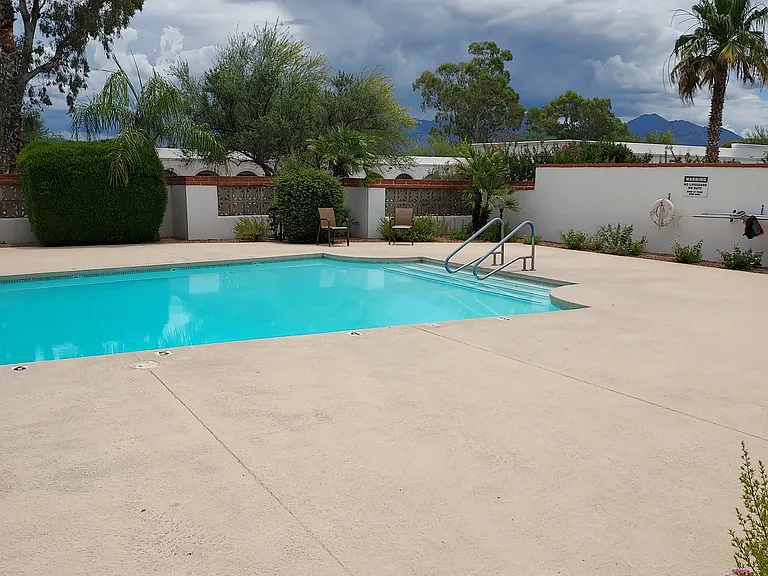 402 S Paseo Pena #C — Photo 5