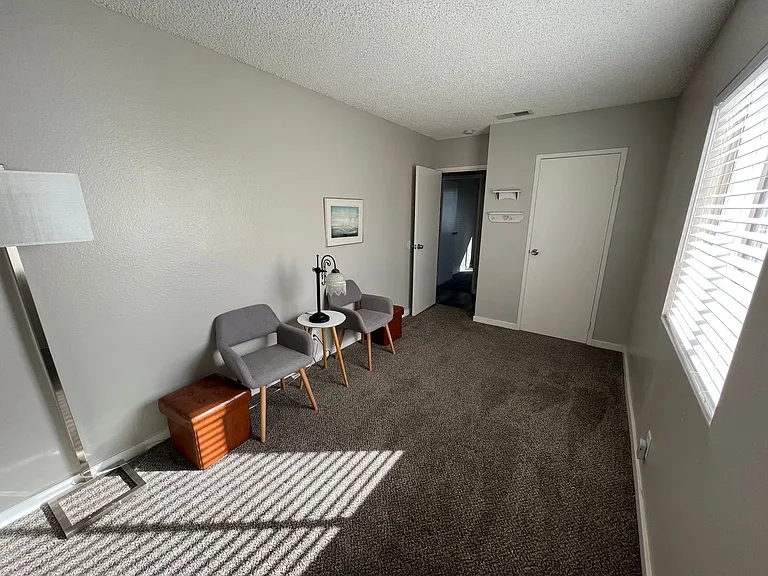 231 Fullerton Ave — Photo 11