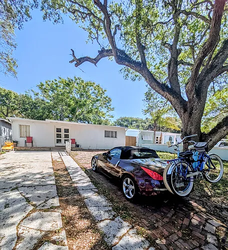 3103 Saxon Dr Photo 1