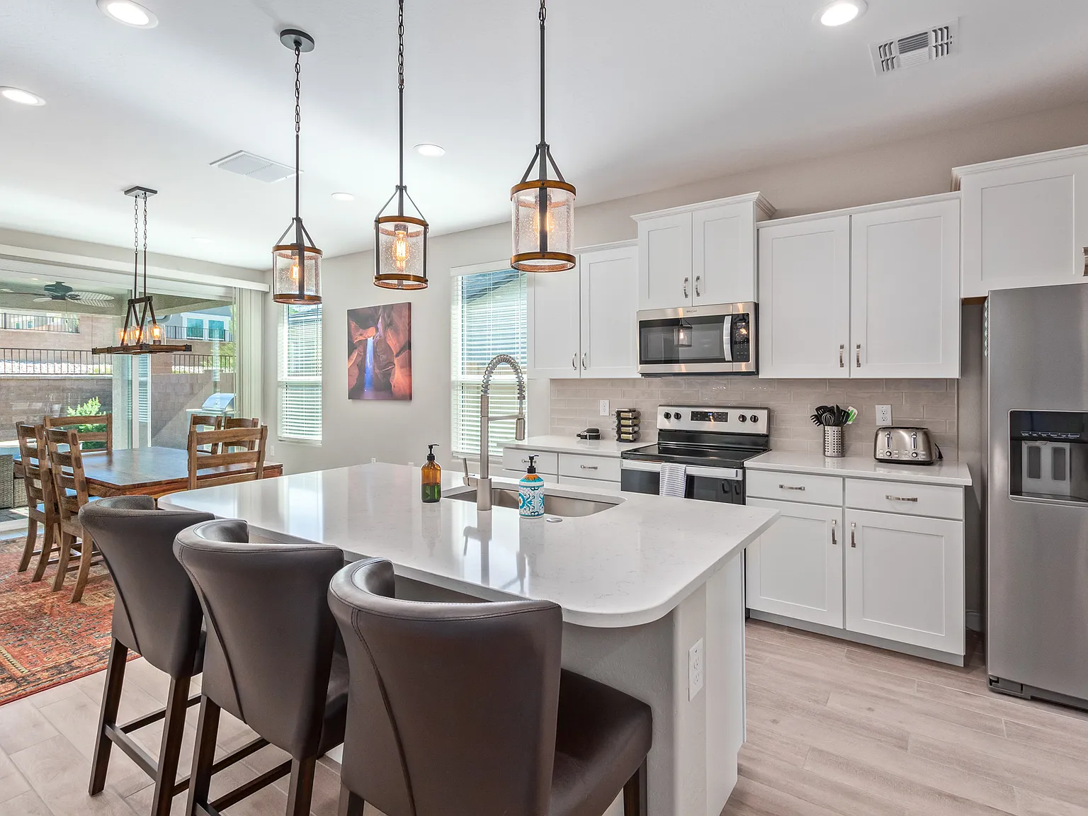 3 bed, $6,180 — Photo 2