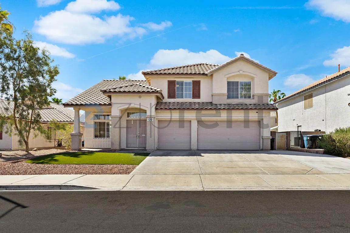 5 bed, 2284 sqft, $2,900 — Photo 1