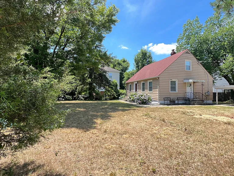4816 Seminole Ave — Photo 8