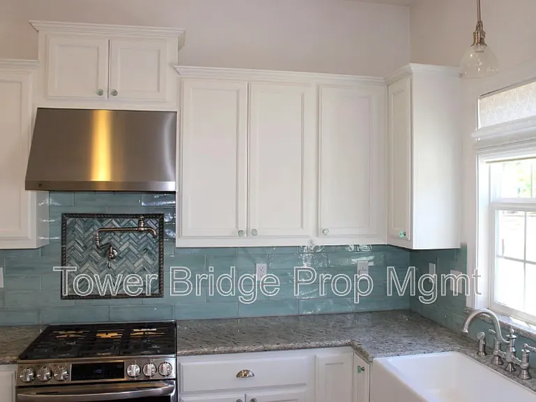 1096 Provence Village Dr — Photo 7