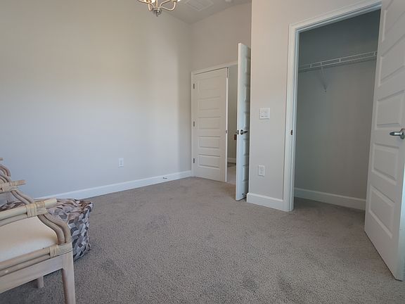 4th image of 980 Ibis Cir #B