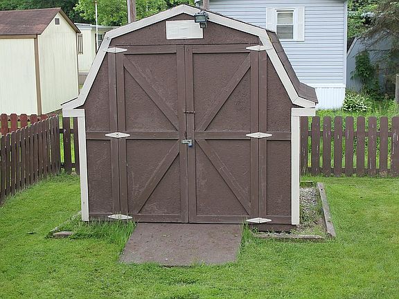 4th image of 34 Hidden Valley Dr