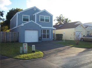 10012 SW 222nd St, Cutler Bay, FL 33190