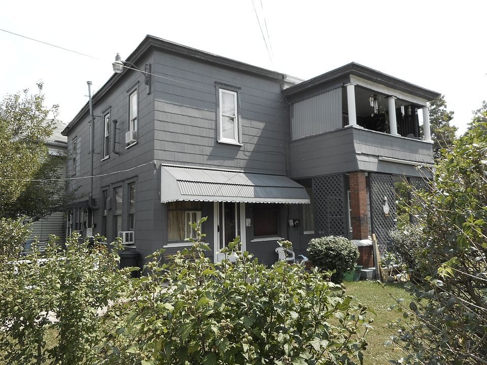 5 unit, 2 story building