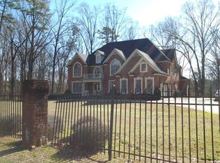 3424 River Dr, Lawrenceville, GA 30044