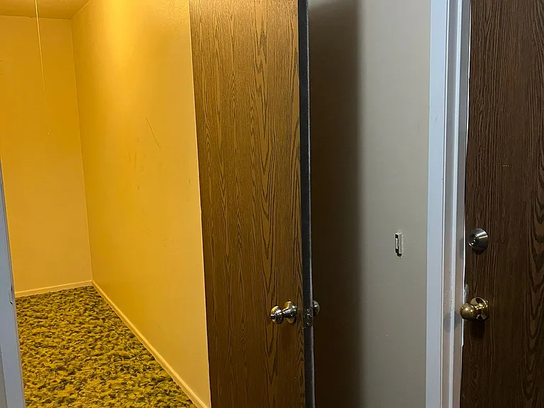 2025 NW Hickory Ln #8 — Photo 10