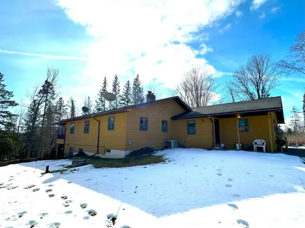 W3903 Sylvan Acres W, White Lake, WI 54491