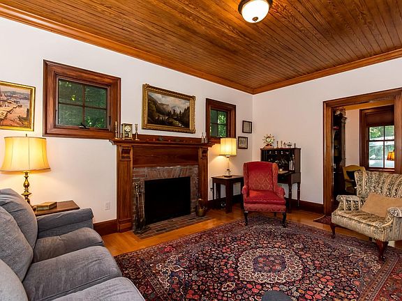 668 Middle St Portsmouth Nh 03801 Mls 4818405 Zillow