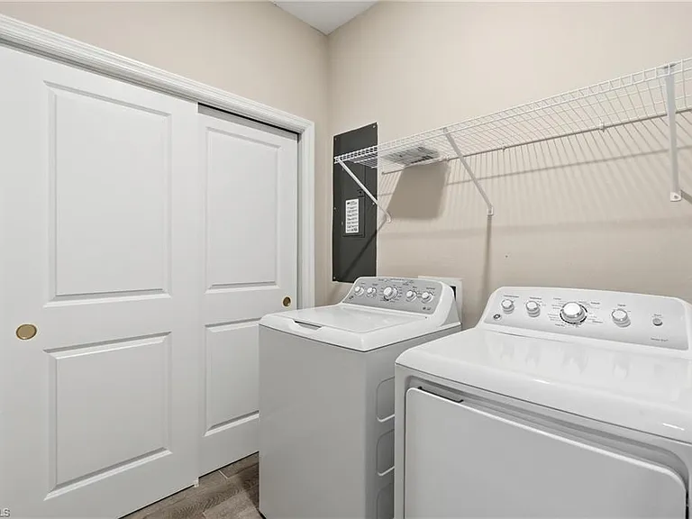 11841 Venetian Lagoon Dr — Photo 30