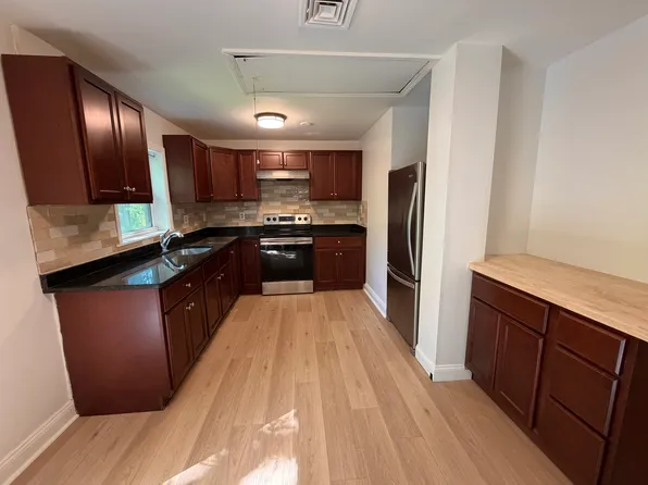 117 Arlington St #B, Taunton, MA 02780
