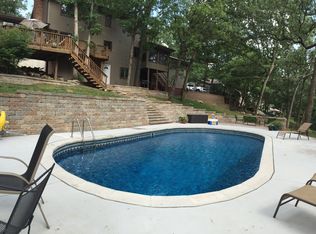 9211 Matthews Ln, Saint Louis, MO