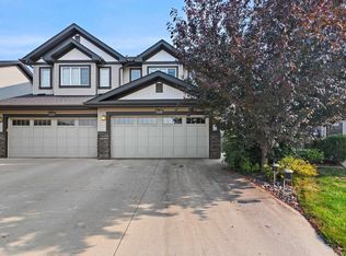 5138 Godson Close NW, Edmonton, AB