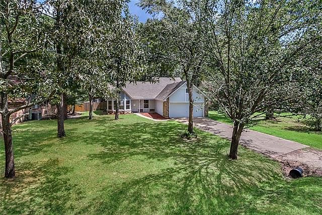 1st image of 709 Willow Oak Ln