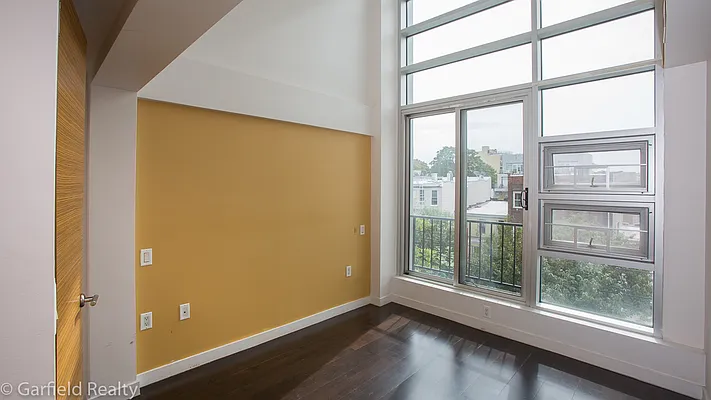 Sold by Garfield Realty  | media 9
