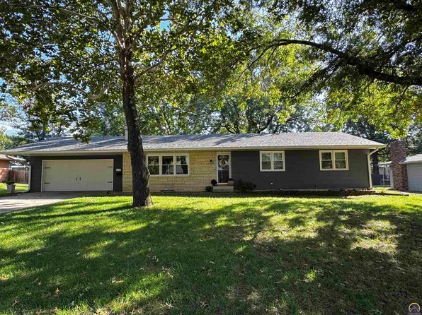 1742 Belmont Ct, Emporia, KS 66801