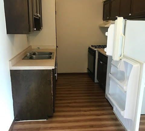 4th image of 2312 W College Ave APT 4