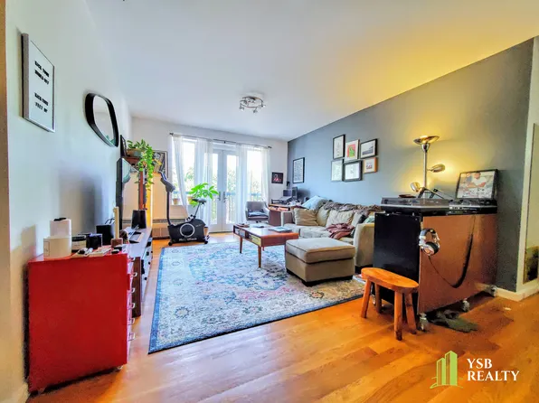 808 Myrtle Avenue image 1 of 13