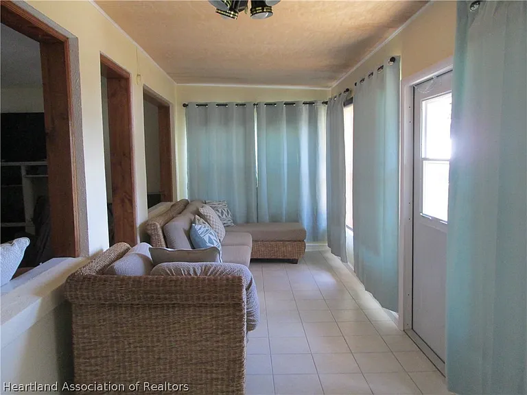 38 Lake Henry Dr — Photo 11