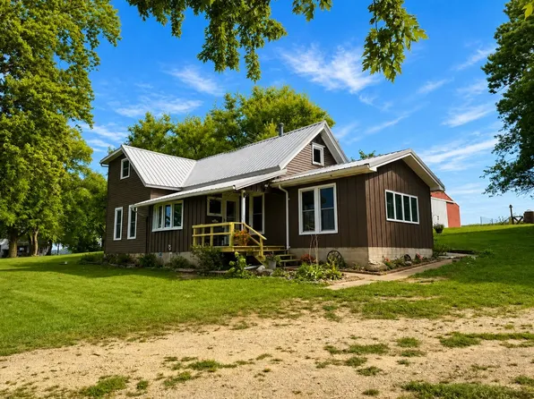 N1216 Rahberger Rd, Monroe, WI 53566