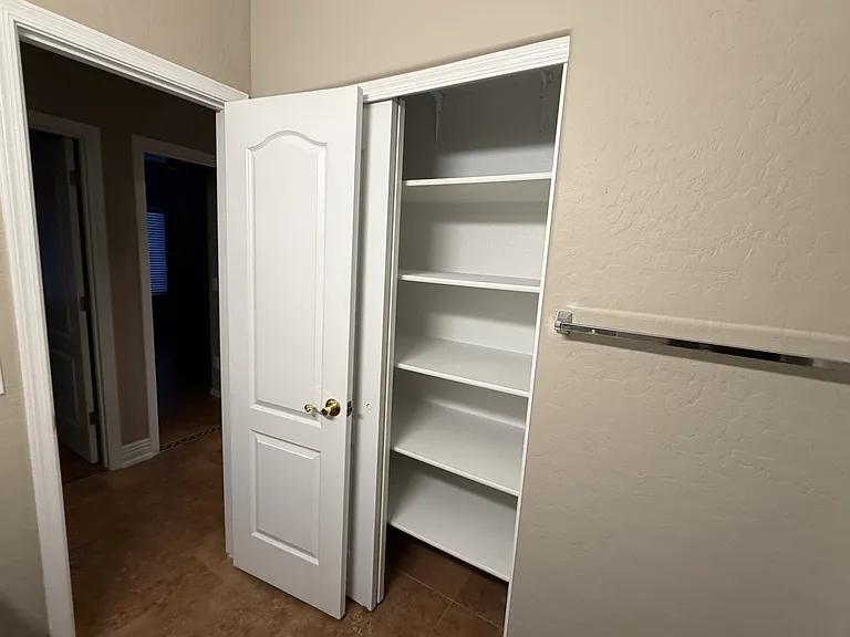 1850 W Desert Ln — Photo 29
