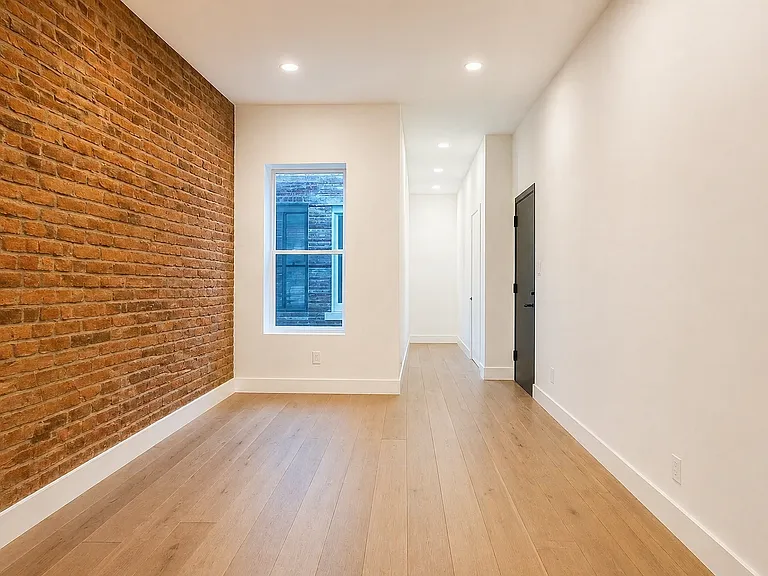 1586 De Kalb Ave #2E — Photo 9
