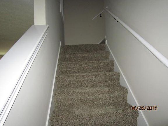 5th image of 423 Zurich Ct