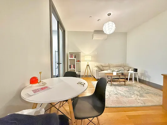 Rented by Doorway NYC, LLC | media 13