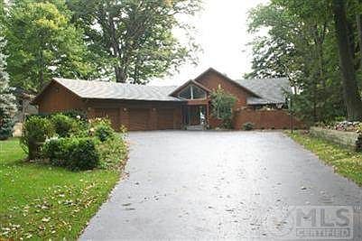 3rd image of 119 Crestwood Dr