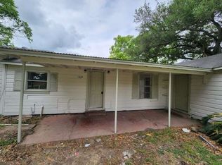 1329 Adams Rd, Bay City, TX 77414