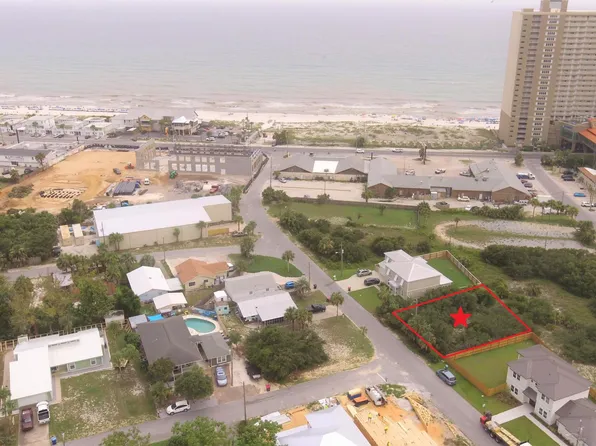 613 Poinsettia Dr, Panama City Beach, FL 32413