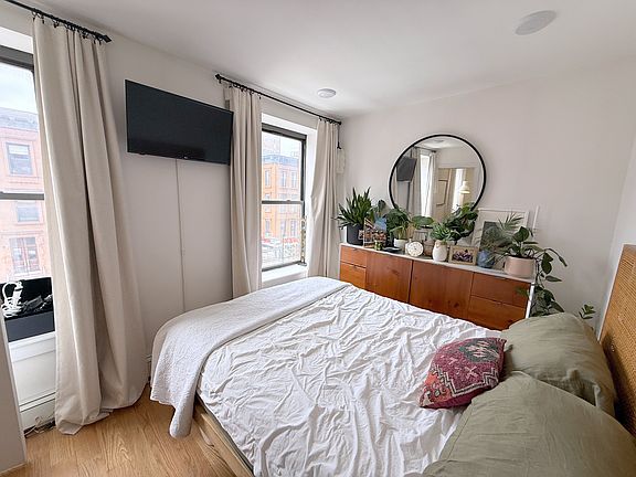 2nd image of 506 Manhattan Ave #3AA