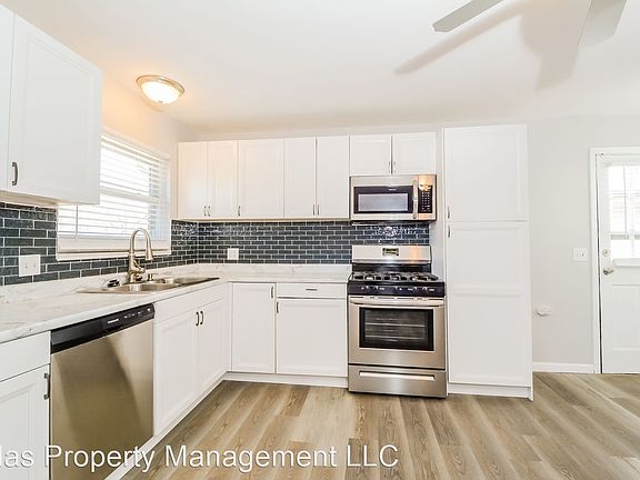 3rd image of 4095 Tarragona Dr