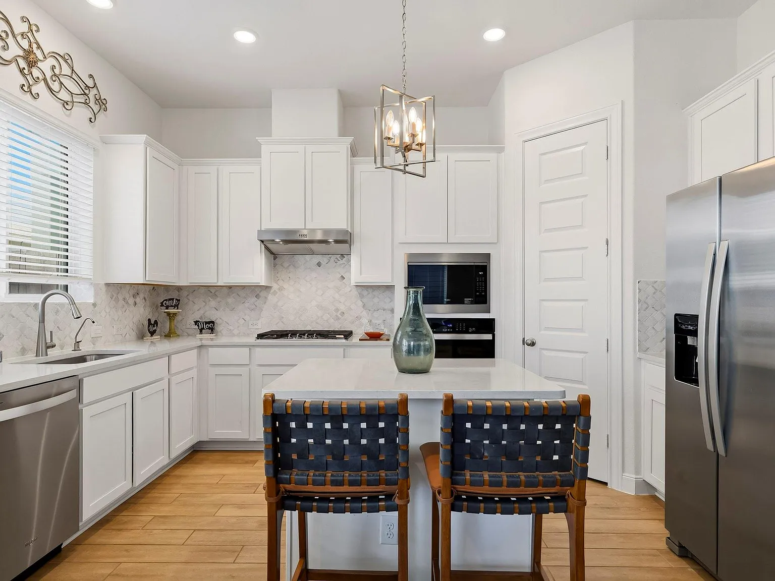 3 bed, 2.5 bath, 1910 sqft, $2,950 — Photo 4