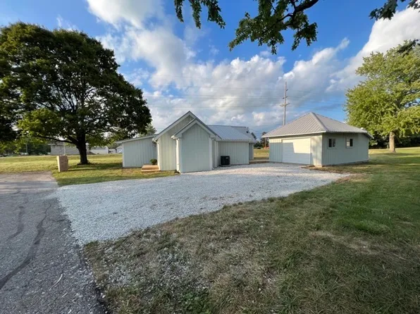 115 Walnut St, Wilkinson, IN 46186