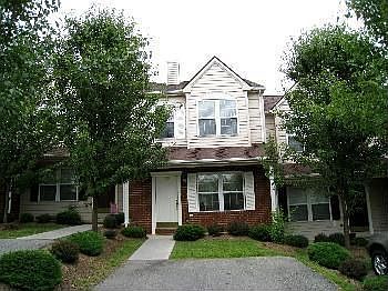 2nd image of 130 Willow Oak Dr