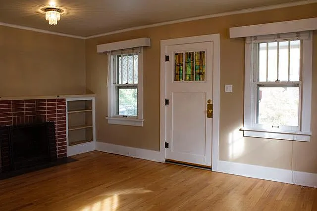 1121 S Columbine St — Photo 3